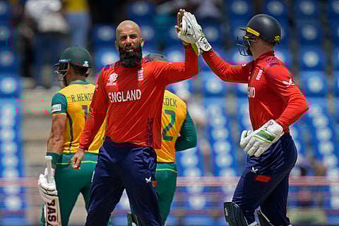 Moeen Ali celebrates Reeza Hendricks wicket